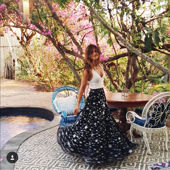 Lovers And Friends hydra skirt in star print - Picture 6 of 7